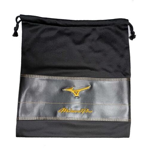 ●メーカー/ミズノ●野球グラブ袋●ミズノプロ●サイズ/縦約37cmX横32CM●素材/ポリエステル100%/合成皮革