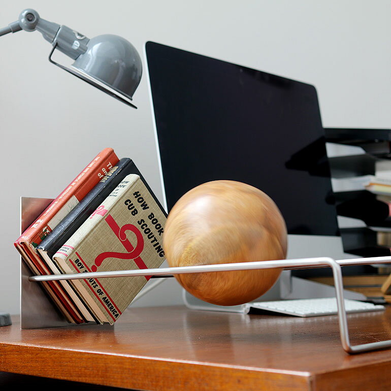 �ڤ�����5�ΤĤ���������P10�ܡ�HERE[�ҥ�]Slope Book End[�֥å������ �֥å�������� ��Ω�� �쥳���ɥ������ ���֥��� ����ƥꥢ �ǥ����ץ쥤]��