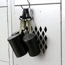 Hayes ヘイズ 米軍納入 STORAGE CONTAINER BLACK ストレージコンテナ ミニ コンパクトサイズ 小物入れ 丸筒 携帯用 フック付 カラビナ キーホルダー プラスチック ブラック アメリカ製 ミリタリー ☆