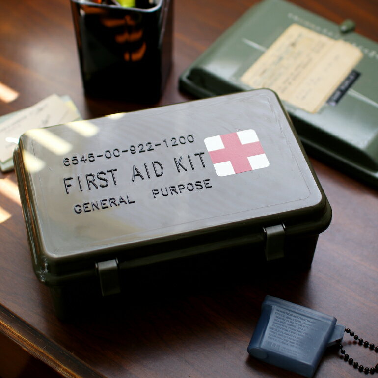 【5％OFFクーポン配布中】米軍 新品 FIRST AID KIT MEDICALボックス[救急箱 プラスチック製 デッドストック 未使用 収納ボックス]