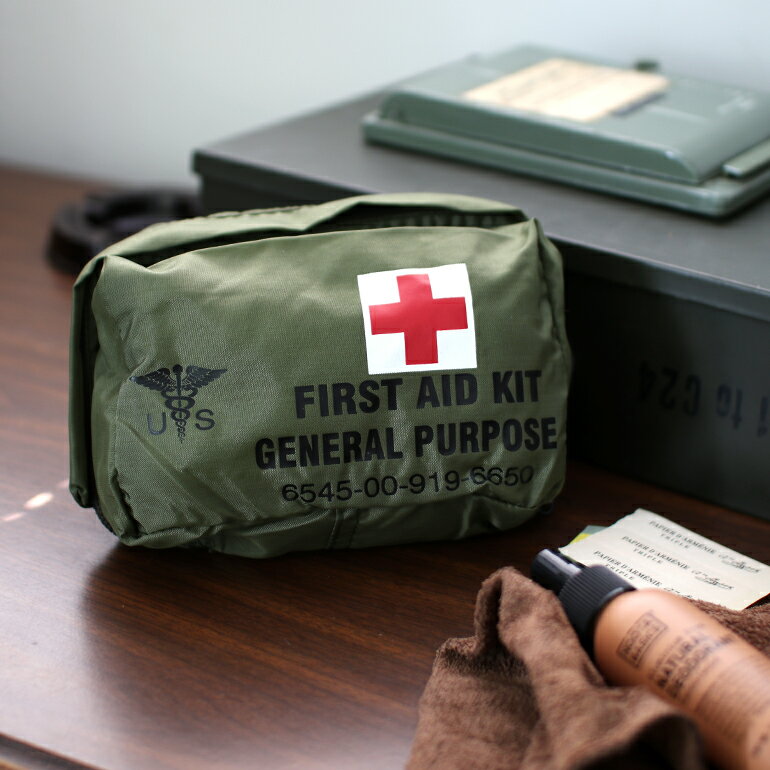 米軍 デッドストック FIRST AID KIT GENERAL PURPOSE ポーチ ファーストエイドキットポーチ 医療用救急セット 内ポケット付き アメリカ軍 デッドストック 未使用 ミリタリーグッズ