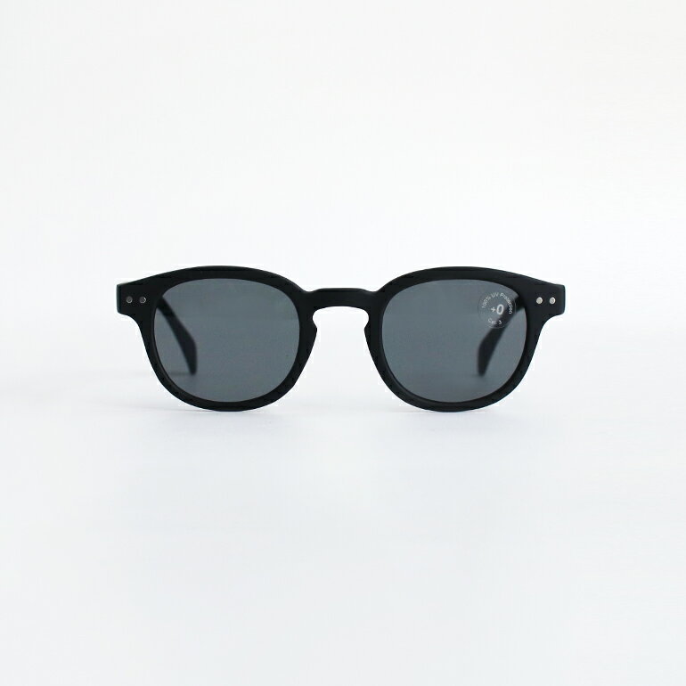 Rakuten - 【100円クーポン配布中】IZIPIZI [イジピジ]SUN #C　Black[サングラス UV99.9%カット 紫外線カット ブラックフレーム 収納袋 軽い おしゃれ]