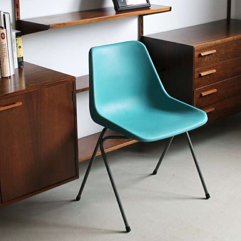 【100円クーポン配布中】Hille [ヒリー]ROBIN DAY POLYSIDE CHAIR/ダークグレーフレーム(Teal)[ロビンチェア 椅子 イス スタッキング ポリプロピレン おしゃれ シンプル インテリア イギリス ロンドン 青緑] [2]