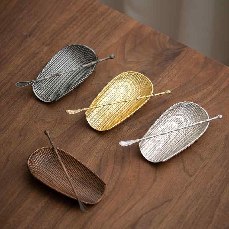茶道具 合金製 和モダン クリエイティブデザイン 茶葉受け皿 茶則 茶匙 茶撥 茶スクープ 茶葉鑑賞 取り分け用 功夫茶器 ティータイム おしゃれ シックなメタリックカラー 茶器小物
