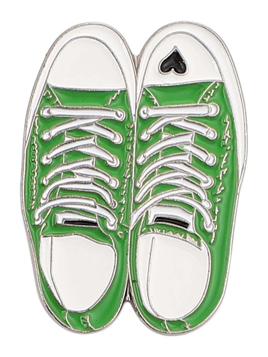 スニーカーデザイン ピンズ 緑色 ラペルピン バッジ ハート入り おしゃれ アクセサリー メンズ レディース カジュアル ギフト プレゼント R0465