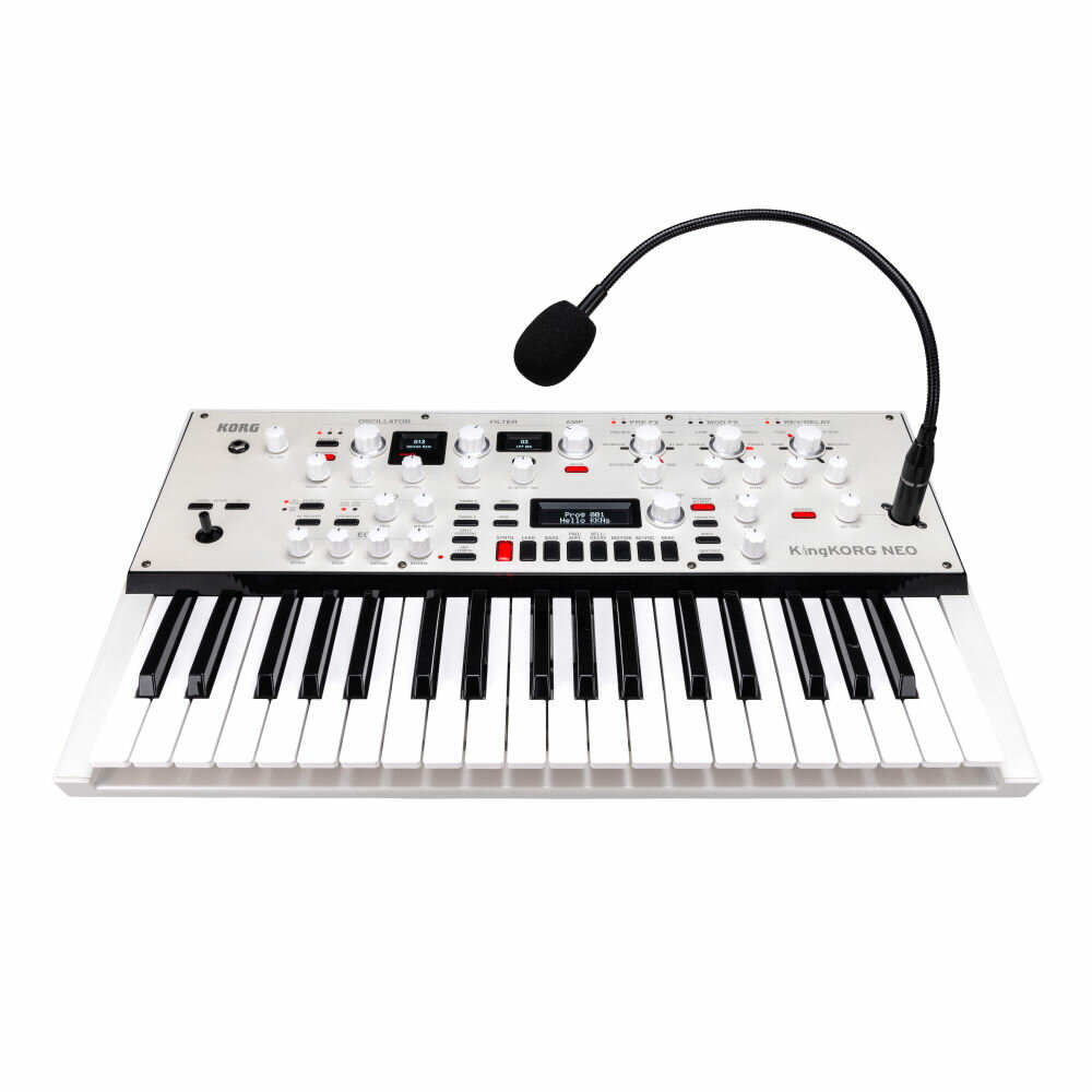 KORG KingKORG NEO さまざまなシンセ・サウンドをデザイン 幅広い音色をカバーするバーチャル・アナログ音源を搭載し、アナログ・シンセのように機能ごとに整然と配置されたノブを感覚的にエディットすることで、簡単にサウンド・デザインが可能。 コンパクトな軽量ボディに高い演奏性を誇る標準サイズ37鍵キーボードを装備。ステージ・ピアノの上で、あらゆるシーンをカバーするキーボードとして、バラエティに富んだプリセット・サウンドを組み込み、ボコーダー専用マイクも標準装備しました。 コルグ独自のパネル・レイアウトで、自分の求める音を最短距離で導き出すバーチャル・アナログ・シンセサイザー。KingKORG NEO。 柔軟な対応力を誇る強力なサウンド・エンジン KingKORG NEOには、バーチャル・アナログ音源XMTを搭載しています。このXMT（eXpanded Modeling Technology）は、シンプルな操作性で幅広い音色のバリエーションを生み出す目的で開発されたコルグ独自のテクノロジーです。通常シンセサイザーの音作りにおいてオシレーターは、1つ1つ調整して組み合わせるという完成した形の見えづらい作業をする必要がありましたが、この製品ではオシレーターの種類と使用する数の組み合わせをアルゴリズム化し、自分が出したい音のベースとなるものを単純に「選ぶだけ」にしました。この組み合わせは最適なものが選定されており、即戦力となる音が簡単に作れます。また3つのオシレーター x 2つのティンバーにより、分厚いサウンドを作ることも可能です。 さまざまな音色を1台のシンセに求める難しい要求にも応えるべく、アナログ・シンセサイザーに代表されるノコギリ波、矩形波、ノイズからPCM/DWGSなど多彩なオシレーター・アルゴリズムを搭載し、幅広いニーズにも対応しています。 名機のサウンドを再現するモデリング・フィルター シンセサイザーの個性を決めるフィルター部分にも非常にこだわりました。フィルターの多彩なバリエーションは、バーチャル・アナログ・モデリングならでは。スタンダードなアナログ・モデリング・フィルターはもちろん、70年代のリードやベースで使われたアナログ・モノフォニック・シンセ、80年代にニューウェーブ系で多用されたポリフォニック・アナログ・シンセ、コルグのアナログ・シンセの代名詞であるMS-20など、有名/定番シンセサイザーに搭載されたフィルターを忠実にモデリングして搭載。これ一台で、いつも聴いていたあのシンセ・サウンドが手に入ります。 さらに、レゾナンス値を上げると自己発振（セルフーオシレーション） する動きも再現するので、アナログ・シンセ特有の醍醐味を味わうことができます。 ボコーダー機能 マイクで入力した音声を機械的なロボットボイスに変えるボコーダー機能（Channel Vocoder）を搭載しました。 KingKORG NEOのボコーダーは、ボコーダー専用機に匹敵する16バンドのフィルターで構成されています。また往年のボコーダー・サウンドだけでなく、フィルターの周波数をシフト（フォルマント・シフト機能）させたり、各帯域ごとにレベルやパンを調節することでサウンド・キャラクターを大幅に変化させることが可能です。これにより、たとえばテクノ・ポップの定番ボコーダー・サウンドのような魅力的なサウンドも簡単に加えることができます。 さらに、マイク入力の代わりにティンバーBをモジュレーターとして使うこともでき、シンセ音に対してボコーダー効果をエフェクトとして組み合わせることもできます。KingKORG NEOには金属製の専用グースネック・マイクが付属しており、パネル右側のXLR端子に差し込むと、すぐにあのおなじみのサウンドが高音質で楽しめます。 また、A、Bティンバーの各3つのオシレーターは個別にマイク入力をソースとしても選べるので、声をミックスしたシンセサイズも可能です。 現代の音楽シーンに適応するプリセット・プログラムを内蔵 KingKORG NEOはSYNTH、LEAD、BASSなど8つのカテゴリーのプリセット・プログラムを200個内蔵し、音の選びやすさと使いやすさが特徴です。時代と共に移り変わる音楽シーンに沿う形で、この製品のための新規プログラムを多数搭載しました。 音を仕上げる、6タイプ x 3系統のマスター・エフェクト ディストーションやアンプ・シミュレーターなどのPRE FXセクション、コーラスやトレモロなどのMOD FXセクション、ホール・リバーブやMODディレイなどのREV/DELAYセクションと、各6タイプから選べる3系統のマスター・エフェクトを装備。 それぞれのタイプ選択のため、個別の専用ダイヤルがパネル上に用意されており、ダイヤルを回して効果を確認しながら最適なものを選び、さらにダイヤルの下に用意されたFXコントロール・ノブで音を仕上げていくことができます。 バーチャル・パッチ機能 EGやLFO、ジョイスティックなどのコントロール信号を、ピッチやカットオフなどの音色を構成するパラメーターと仮想的に接続し、パラメーターにモジュレーションをかけて、より自由度の高いサウンド作りが可能になるバーチャル・パッチを6系統搭載しました。 ステップ・アルペジエーター機能 鍵盤で和音を押さえると、自動的にアルペジオ (分散和音)でフレーズを演奏するステップ・アルペジエーターを搭載しています。6種類のアルペジオ・タイプを選択し、発音の長さや間隔、各ステップの発音オン/オフなどを設定することで、よりバリエーション豊かな演奏を楽しむことができます。 直感的な操作を実現したパネル・レイアウト ブロックごとに整理され、エディットに集中できる独自のパネル・レイアウトを採用。信号の流れに従ったアナログ・シンセサイザーの考え方を踏襲しつつ、現代の技術で一歩進めた形を実現しました。 例えばオシレーターは、現在選択されているアルゴリズム名をディスプレイに表示。すぐ横にあるダイヤルを回して名前から音をイメージできるだけでなく、そのダイヤルをプッシュするとANALOG、DWGSなど各ジャンルの先頭にジャンプします。コントロール・ノブにはそれぞれのオシレーターごとに最も効果的、あるいはエディット上重要なパラメーターが的確にアサインされており、アナログ・シンセサイザーにおける「ノブを操作して音を変化させる楽しみ」をダイレクトに味わえます。またマスター・エフェクトには3系統それぞれに専用ダイヤルを用意し、エフェクト効果の違いによる音の変化を簡単に試すことができます。また、自己発光する有機ELディスプレイを採用しているので、暗いステージ上でも高い視認性を実現します。 ライブで便利なフェイバリット機能 好みのプログラムをいつでもワンプッシュで呼び出せるフェイバリット機能を搭載。8つの（カテゴリー／）フェイバリット・ボタンに合計40プログラムを登録でき、簡単に呼び出すことができます。 音楽ソフトウェアを無料バンドル KingKORG NEOには、曲を作るだけでなくAIによるマスタリングができる「Ozone Elements」、キーボード演奏の上達に役立つ「Skoove」に加え、コルグやその他ブランドのソフトウェア・シンセまで、多数の音楽ソフトウェアが最初から付いてきます。 つまり、この製品を手に入れることによって、あなたの音楽をレベルアップさせるさまざまなツールを手に入れることができるのです。