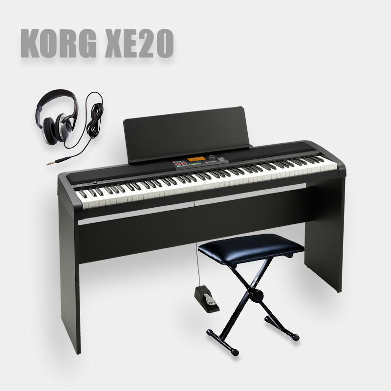 KORG XE20 DIGITAL ENSEMBLE PIANO 弾くことが楽しい、自動伴奏付きホーム・ピアノ。 XE20は、88鍵ナチュラル・タッチ鍵盤を持ち、2つのフル・コンサート・グランド・ピアノ音色を搭載する、新しいデジタル・ピアノです。練習曲を弾くだけでなく、もっと楽しく演奏したい。そんなあなたにぴったりな自動伴奏機能を備えています。 幅広いジャンルをカバーする自動伴奏のスタイルによって、フルバンドのバック演奏を左手で自在にコントロール。コードを弾くと選んだスタイルに応じて演奏が変化し、ワンタッチでバリエーションも変更可能で、好きなところにフィルを追加することもできます。右手でメロディを加えれば、もうそこは即席のライブ会場に早変わり。 音楽の楽しさが実感できる。デジタル・アンサンブル・ピアノ、XE20。 2つの美しいフル・コンサート・グランド・ピアノ音色を搭載。 XE20は2つのグランド・ピアノ音色を搭載しています。ジャーマン・ピアノは、その多彩な表現力により、多くのピアニストから支持される、世界で最も有名なドイツ製のピアノ。圧倒的な音の迫力と力強さを持ち、さらに低音に負けない華やかな高音を特徴としています。イタリアン・ピアノは、明るく伸びやかな音色が美しい、イタリア製のピアノ。繊細なタッチから生み出される豊かな音の響きに、世界中のピアニストが魅了されています。これら2つの音色は、演奏体験を素晴らしいものにする選択肢を提供します。 エレピ、オルガンからドラム・キットまで、幅広い音色による演奏。 XE20は素晴らしいピアノ音色に加えて、エレピやオルガン、シンセ・パッド、ブラス、ストリングスからドラム・キットまで、アコースティックからデジタル楽器までをサンプリングした、表現力豊かな音色を700種類以上も搭載しています。これらのリアルな音色はそれぞれを使ってのキーボード・パート演奏はもちろんのこと、自動伴奏機能の各パート音色としても使われます。 自動伴奏を鳴らしながら、カラオケ感覚で演奏。 ピアノの前に座っても、得意なレパートリーがないとなかなか楽しめないものですが、XE20にはスタイルという自動伴奏機能を搭載しており、左手の指1本、あるいは和音を押さえるだけでリッチな伴奏が自動で鳴ります。この伴奏は弾く鍵盤の位置／コードに合わせて変化するので、一緒に右手でメロディを弾くだけで、簡単な即興演奏も可能です。 また、XE20はピアノと同じ88鍵なので、左手の伴奏パートをお母さん、右手のメロディを子供が弾いての連弾など、家族や仲間でも存分に楽しめます。 スタイルは世界中の音楽ジャンルに応じた280種類以上を搭載し、それぞれに伴奏がシンプルなものから複雑なものまで4つのバリエーション、曲の始めと終わりには楽しいイントロ／エンディングなども用意されており、リズムに合わせてこれらのボタンを切り替えることで、演奏にさまざまな変化を与えることができます。 お気に入りの曲を本体で再生しながら演奏。 上手に弾けるようになったら、自分の演奏を本体に記録し曲として保存することができます。ソング・モードではこの自分で作った曲のほか、内蔵のデモ・ソング、あるいは市販のUSBメモリーに入れたMP3、WAVなどの音声データ、SMF（スタンダードMIDIファイル）を本体で再生することが可能で、この曲に合わせて演奏することもできます。 スペースに困らないスリムなデザイン。 XE20の奥行きは34センチ、質量は11.4kg（※譜面立て、別売スタンド含まず）。多彩な機能をセンター・パネルに集約し、スピーカー付き、自動伴奏機能付きのデジタル・ピアノでありながら、一般的なデジタル・ピアノと変わらないコンパクトなスタイルを実現しました。スリムで軽量なボディは、専用スタンド（※別売STB1）と共にお部屋に設置するだけでなく、ダイニングやリビングのテーブル上に持ち運んで使うなど、音楽を自由な発想で生活に取り入れることができます。 スピーカーをパワーアップ、パワフル再生を実現。 スピーカーを見直すことで、弊社従来製品のピアノに比べて非常にパワフルな再生系を実現しました。この新しい再生系によって全体のバランスも一層良くなり、自動伴奏を使った演奏時にたくさんの楽器が鳴っていても、ドラムやベースの低音をしっかり再生しつつ、クリアなピアノがきらびやかに響きます。 アコースティック・ピアノのタッチを再現した鍵盤。 アコースティック・ピアノと同様の、低音部では重く、高音部では軽くなるタッチを再現するナチュラル・ウェイテッド・ハンマー・アクション（NH）鍵盤を搭載。指先の繊細な表情まで豊かに表現します。鍵盤の自然な重さが感じられる、いつまでも弾いていたくなるタッチを実現しています。 練習や創作活動に便利なソフトウェアを豪華にバンドル。 XE20は、キーボード演奏の上達に役立つ「Skoove」や ピアノ・キーボード音源アプリ「KORG Module」、そしてDAW音楽制作アプリ「KORG Gadget 2 Le」といった、あなたの音楽をレベルアップさせるソフトウェアを付属しています。 オンライン・ピアノ・レッスン「Skoove」プレミアムプラン3ヶ月トライアル Skooveはピアノの演奏を学ぶための最も速く最も幅広いプラットフォームです。「聞く、学ぶ、演奏する」という3つのステップを通し、楽しみながら演奏を習得できます。10を超えるコースと300を超える曲が用意されており、それらは常に追加されています。Skooveはピアノを始めたばかりの方から既にピアノを弾ける方まで、それぞれのニーズやスキルに合わせたレッスンを提供します。 ピアノ・キーボード音源アプリ 「KORG Module」 プロ仕様の高音質サウンド・ライブラリーを搭載した、演奏と音楽制作の両方に最適なiOS専用の高品位モバイル音源アプリです。最高級のグランド・ピアノやスタジオ・クオリティの定番キーボードサウンドが楽しめます。 音源内蔵DAW音楽制作アプリ 「KORG Gadget 2 Le」 ガジェットと呼ばれる小型シンセサイザー/ドラムマシンを搭載し、それらを自由自在に組み合わせて、直感的なユーザーインターフェースで音楽制作が行える、iPad / iPhone用モバイル音楽制作アプリです。 *「KORG Module」「KORG Gadget 2 Le」はXE20と接続（PCとの接続にはUSBケーブル（別売）、iPhone、iPadとの接続にはUSBケーブル + Lightning-USBカメラアダプタ（共に別売）が必要です）して使うことで、音色や機能を拡大して使用することができます。 これらのソフトウェア、アプリを使うには 「KORG Software Bundle」にアクセスしてください。 外形寸法(幅x奥行きx高さ): 1,312 x 336 x 118 mm(別売スタンドSTB1なし、譜面立てなし) 1,312 x 336 x 751 mm(別売スタンドSTB1あり、譜面立てなし) 質量:11.4kg 付属品ACアダプター、譜面立て、ダンパー・ペダル