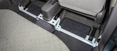 日産マーチ5ドア(AK12)フロアブレース
