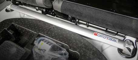 フィアット500/アバルト500・595トランクブレース