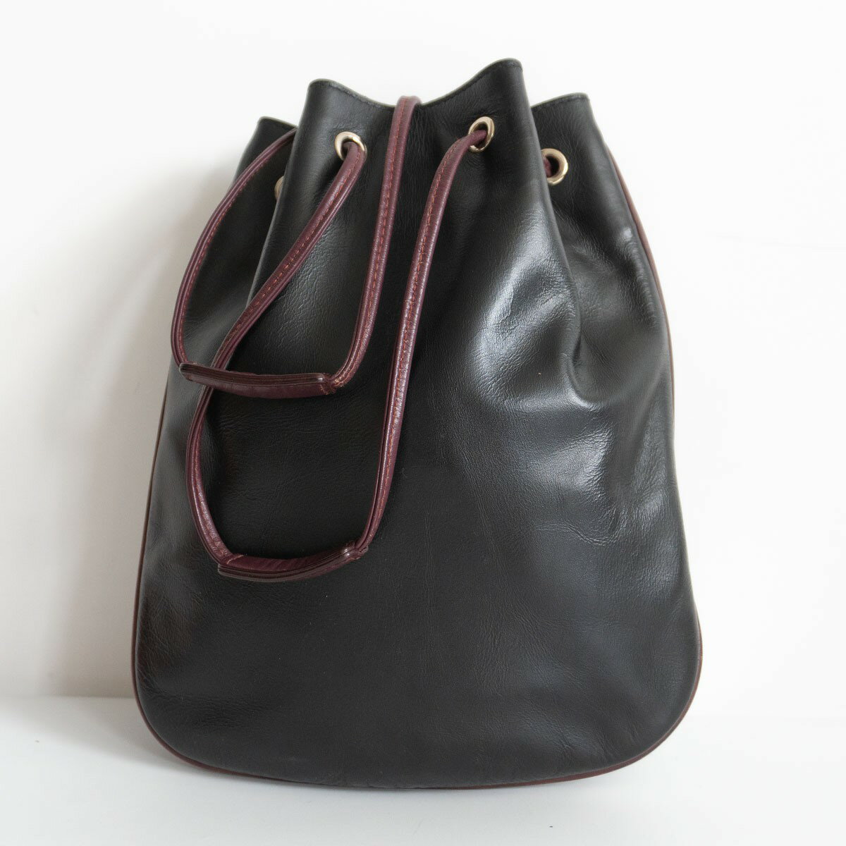 【美品】 CISEI 【1200 LD DRAWSTRING BAG-S】ブラック ボルドー シセイ 巾着 レザー 25110168