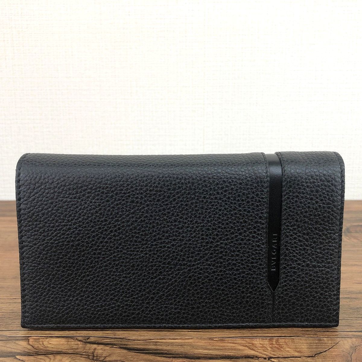 【中古】 送料込み！ 未使用品 BVLGARI 長財布 36966 ブラック レザー オクト 箱付...