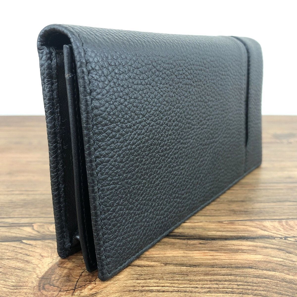 【中古】 送料込み！ 未使用品 BVLGARI 長財布 36966 ブラック レザー オクト 箱付...