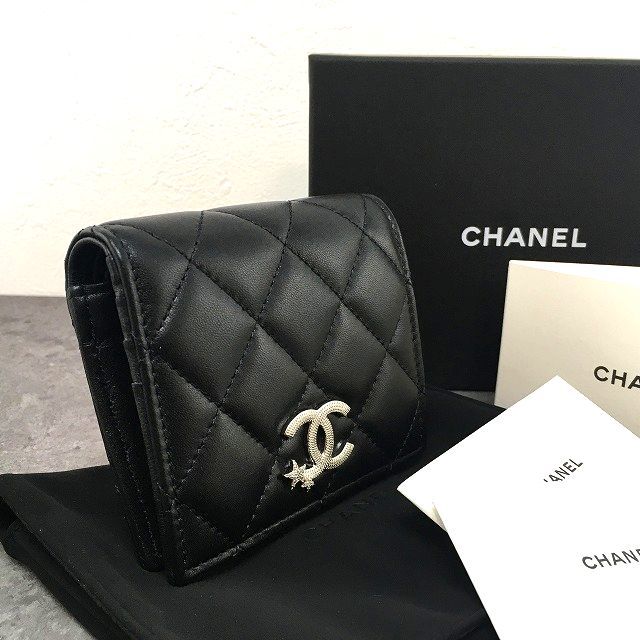 【中古】 送料込み! 未使用品 CHANEL マトラッセ コンパクトウォレット スターココマーク ブラック 箱付き ☆プレゼントにも☆ 505