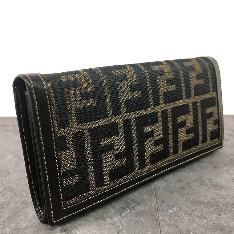 FENDI - 送料込み！ 極美品 FENDI 長財布 ズッカ柄 240