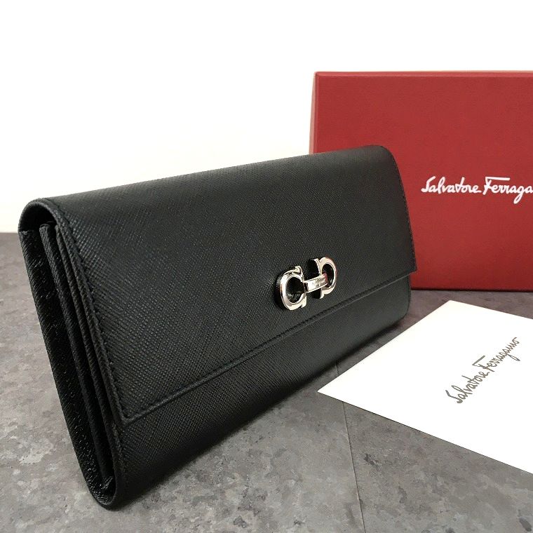【中古】 送料込み！ 未使用品 Salvatore Ferragamo 長財布 ガンチーニ ブラック 箱付き 289
