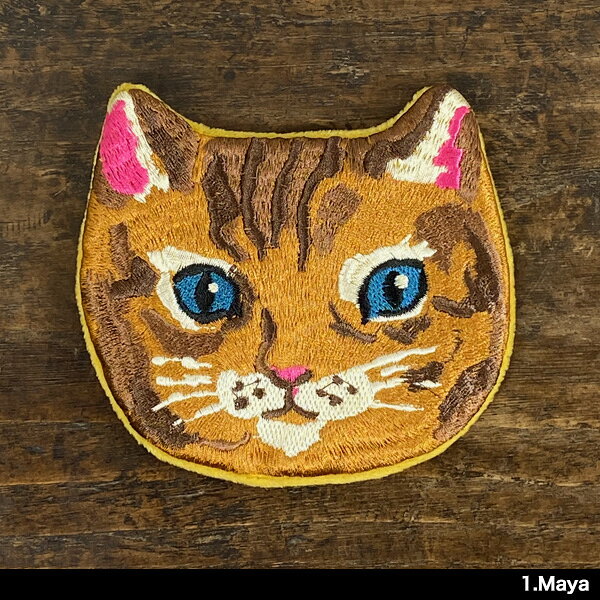 ナタリーレテ エンブロイダード キャットフェイス ポーチ【猫グッズ 猫雑貨 ネコ雑貨 プレゼント 女性 小物入れ グッズ 雑貨 ねこ 黒猫 おしゃれ かわいい 可愛い 化粧ポーチ コスメポーチ ミニサイズ 小さめ 猫の小物 猫好き 退職 引っ越し 公式】の商品画像 2