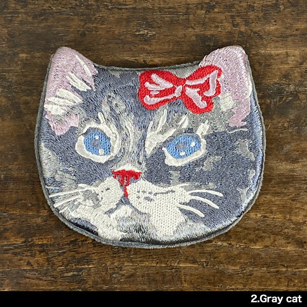 ナタリーレテ エンブロイダード キャットフェイス ポーチ【猫グッズ 猫雑貨 ネコ雑貨 プレゼント 女性 小物入れ グッズ 雑貨 ねこ 黒猫 おしゃれ かわいい 可愛い 化粧ポーチ コスメポーチ ミニサイズ 小さめ 猫の小物 猫好き 退職 引っ越し 公式】の商品画像 3