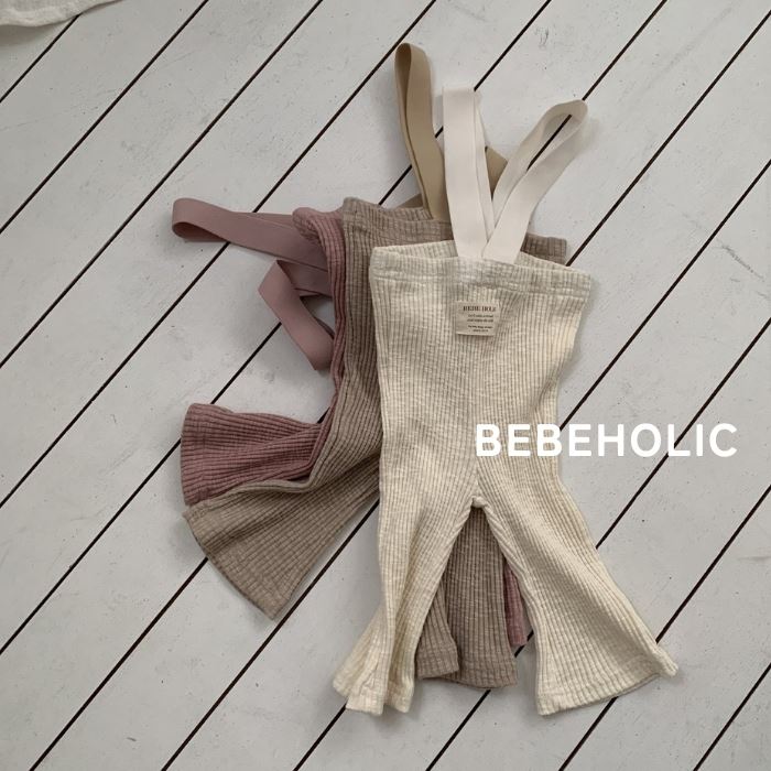 足つきパンツ ベビー 肌着 パンツ コットン 綿100％ インポート Babidu バビドゥ 足付きボトム 白地×テディベア透かし模様 3ヶ月 60cm 6ヶ月 67cm ズボン 靴下付き 可愛い 出産祝い ギフト プレゼント インナー 出産準備