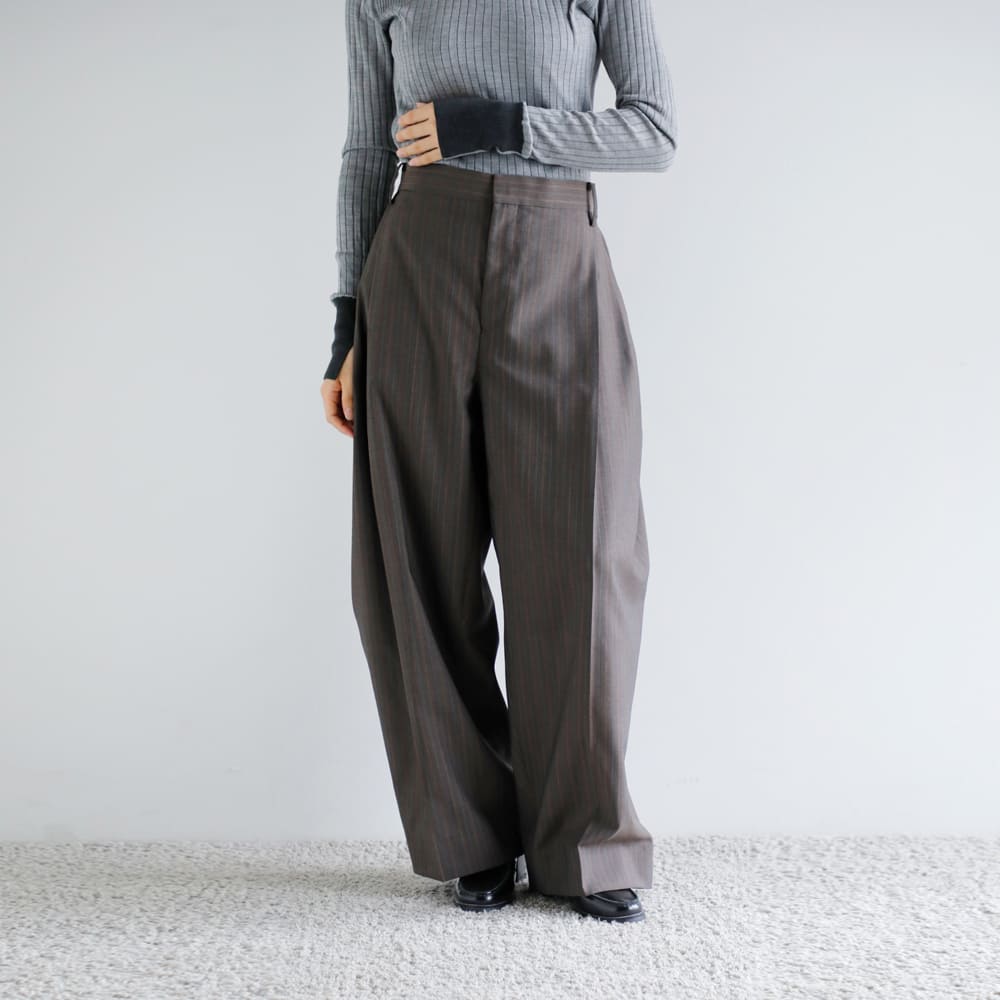 beautiful people ビューティフルピープル ウールシルク サイドタック ワイドパンツ “Sheer stripe suiting side tuc...