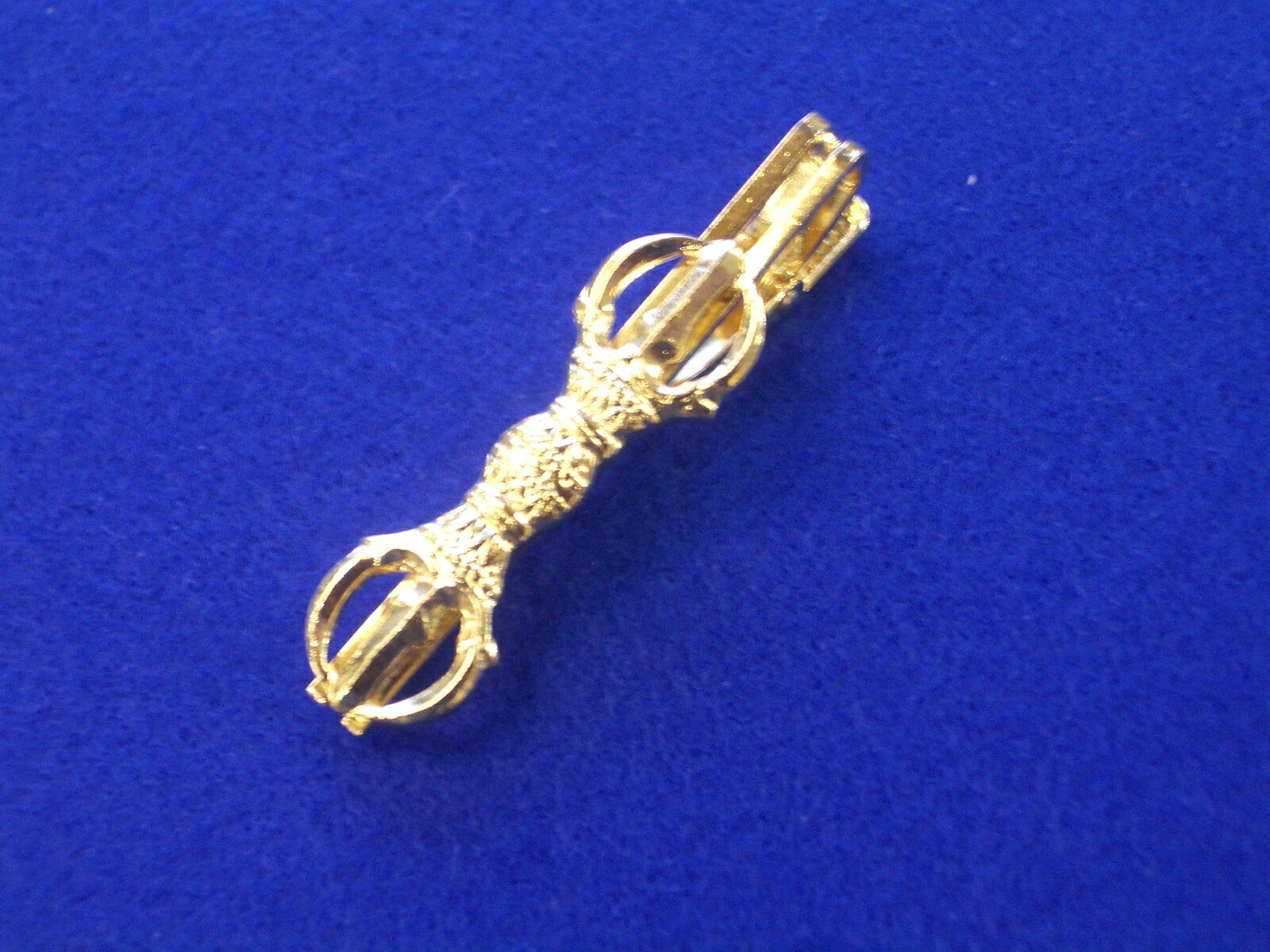 わげさ留め　襟留めタイプ　定形外郵便　送料180円可（代引きの場合定形外郵便不可）