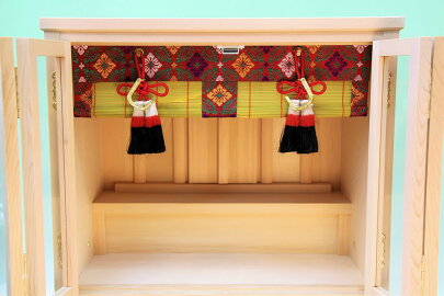 祖霊舎 御霊舎 神徒壇 祭壇宮と呼ばれる神道祭壇 国産神具の一級品 祭壇宮 神具 極上祭壇宮 檜製 神具 御翠簾付 特小 神具 祖霊舎 御霊舎 神徒壇 祭壇宮 神道 おまかせ工房 神棚 上敷 簾 専門店 おまかせ工房 祖霊舎 御霊舎 神徒壇 祭壇宮と呼ばれる神道祭壇 国産神具の一級品 祭壇宮 神具 極上祭壇宮 檜製 神具 御翠簾付 特小 神具 祖霊舎 御霊舎 神徒壇 祭壇宮 神道 おまかせ工房 神棚 上敷 簾 専門店 おまかせ工房