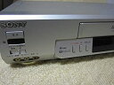 【中古】(非常に良い）SONY VHSハイファイビデオデッキ SLV-R350【メーカー名】【メーカー型番】【ブランド名】ソニー(SONY)【商品説明】 こちらの商品は中古品となっております。 画像はイメージ写真ですので 商品のコンディション・付属品の有無については入荷の度異なります。 買取時より付属していたものはお付けしておりますが付属品や消耗品に保証はございません。 商品ページ画像以外の付属品はございませんのでご了承下さいませ。 中古品のため使用に影響ない程度の使用感・経年劣化（傷、汚れなど）がある場合がございます。 また、中古品の特性上ギフトには適しておりません。 製品に関する詳細や設定方法は メーカーへ直接お問い合わせいただきますようお願い致します。 当店では初期不良に限り 商品到着から7日間は返品を受付けております。 他モールとの併売品の為 完売の際はご連絡致しますのでご了承ください。 プリンター・印刷機器のご注意点 インクは配送中のインク漏れ防止の為、付属しておりませんのでご了承下さい。 ドライバー等ソフトウェア・マニュアルはメーカーサイトより最新版のダウンロードをお願い致します。 ゲームソフトのご注意点 特典・付属品・パッケージ・プロダクトコード・ダウンロードコード等は 付属していない場合がございますので事前にお問合せ下さい。 商品名に「輸入版 / 海外版 / IMPORT 」と記載されている海外版ゲームソフトの一部は日本版のゲーム機では動作しません。 お持ちのゲーム機のバージョンをあらかじめご参照のうえ動作の有無をご確認ください。 輸入版ゲームについてはメーカーサポートの対象外です。 DVD・Blu-rayのご注意点 特典・付属品・パッケージ・プロダクトコード・ダウンロードコード等は 付属していない場合がございますので事前にお問合せ下さい。 商品名に「輸入版 / 海外版 / IMPORT 」と記載されている海外版DVD・Blu-rayにつきましては 映像方式の違いの為、一般的な国内向けプレイヤーにて再生できません。 ご覧になる際はディスクの「リージョンコード」と「映像方式※DVDのみ」に再生機器側が対応している必要があります。 パソコンでは映像方式は関係ないため、リージョンコードさえ合致していれば映像方式を気にすることなく視聴可能です。 商品名に「レンタル落ち 」と記載されている商品につきましてはディスクやジャケットに管理シール（値札・セキュリティータグ・バーコード等含みます）が貼付されています。 ディスクの再生に支障の無い程度の傷やジャケットに傷み（色褪せ・破れ・汚れ・濡れ痕等）が見られる場合がありますので予めご了承ください。 2巻セット以上のレンタル落ちDVD・Blu-rayにつきましては、複数枚収納可能なトールケースに同梱してお届け致します。 トレーディングカードのご注意点 当店での「良い」表記のトレーディングカードはプレイ用でございます。 中古買取り品の為、細かなキズ・白欠け・多少の使用感がございますのでご了承下さいませ。 再録などで型番が違う場合がございます。 違った場合でも事前連絡等は致しておりませんので、型番を気にされる方はご遠慮ください。 ご注文からお届けまで 1、ご注文⇒ご注文は24時間受け付けております。 2、注文確認⇒ご注文後、当店から注文確認メールを送信します。 3、お届けまで3-10営業日程度とお考え下さい。 　※海外在庫品の場合は3週間程度かかる場合がございます。 4、入金確認⇒前払い決済をご選択の場合、ご入金確認後、配送手配を致します。 5、出荷⇒配送準備が整い次第、出荷致します。発送後に出荷完了メールにてご連絡致します。 　※離島、北海道、九州、沖縄は遅れる場合がございます。予めご了承下さい。 当店ではすり替え防止のため、シリアルナンバーを控えております。 万が一、違法行為が発覚した場合は然るべき対応を行わせていただきます。 お客様都合によるご注文後のキャンセル・返品はお受けしておりませんのでご了承下さい。 電話対応は行っておりませんので、ご質問等はメッセージまたはメールにてお願い致します。