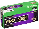 【中古】FUJIFILM カラーネガフイルム(プロフェッショナル用) フジカラー PRO400H ブローニー 12枚 5本 120 PRO400H EP NP 12EX 5【メーカー名】【メーカー型番】【ブランド名】富士フイルム【商品説明】FUJIFILM カラーネガフイルム(プロフェッショナル用) フジカラー PRO400H ブローニー 12枚 5本 120 PRO400H EP NP 12EX 5こちらの商品は中古品となっております。 画像はイメージ写真ですので 商品のコンディション・付属品の有無については入荷の度異なります。 買取時より付属していたものはお付けしておりますが付属品や消耗品に保証はございません。 商品ページ画像以外の付属品はございませんのでご了承下さいませ。 中古品のため使用に影響ない程度の使用感・経年劣化（傷、汚れなど）がある場合がございます。 また、中古品の特性上ギフトには適しておりません。 当店では初期不良に限り 商品到着から7日間は返品を受付けております。 他モールとの併売品の為 完売の際はご連絡致しますのでご了承ください。 プリンター・印刷機器のご注意点 インクは配送中のインク漏れ防止の為、付属しておりませんのでご了承下さい。 ドライバー等ソフトウェア・マニュアルはメーカーサイトより最新版のダウンロードをお願い致します。 ゲームソフトのご注意点 特典・付属品・パッケージ・プロダクトコード・ダウンロードコード等は 付属していない場合がございますので事前にお問合せ下さい。 商品名に「輸入版 / 海外版 / IMPORT 」と記載されている海外版ゲームソフトの一部は日本版のゲーム機では動作しません。 お持ちのゲーム機のバージョンをあらかじめご参照のうえ動作の有無をご確認ください。 輸入版ゲームについてはメーカーサポートの対象外です。 DVD・Blu-rayのご注意点 特典・付属品・パッケージ・プロダクトコード・ダウンロードコード等は 付属していない場合がございますので事前にお問合せ下さい。 商品名に「輸入版 / 海外版 / IMPORT 」と記載されている海外版DVD・Blu-rayにつきましては 映像方式の違いの為、一般的な国内向けプレイヤーにて再生できません。 ご覧になる際はディスクの「リージョンコード」と「映像方式※DVDのみ」に再生機器側が対応している必要があります。 パソコンでは映像方式は関係ないため、リージョンコードさえ合致していれば映像方式を気にすることなく視聴可能です。 商品名に「レンタル落ち 」と記載されている商品につきましてはディスクやジャケットに管理シール（値札・セキュリティータグ・バーコード等含みます）が貼付されています。 ディスクの再生に支障の無い程度の傷やジャケットに傷み（色褪せ・破れ・汚れ・濡れ痕等）が見られる場合がありますので予めご了承ください。 2巻セット以上のレンタル落ちDVD・Blu-rayにつきましては、複数枚収納可能なトールケースに同梱してお届け致します。 トレーディングカードのご注意点 当店での「良い」表記のトレーディングカードはプレイ用でございます。 中古買取り品の為、細かなキズ・白欠け・多少の使用感がございますのでご了承下さいませ。 再録などで型番が違う場合がございます。 違った場合でも事前連絡等は致しておりませんので、型番を気にされる方はご遠慮ください。 ご注文からお届けまで 1、ご注文⇒ご注文は24時間受け付けております。 2、注文確認⇒ご注文後、当店から注文確認メールを送信します。 3、お届けまで3-10営業日程度とお考え下さい。 　※海外在庫品の場合は3週間程度かかる場合がございます。 4、入金確認⇒前払い決済をご選択の場合、ご入金確認後、配送手配を致します。 5、出荷⇒配送準備が整い次第、出荷致します。発送後に出荷完了メールにてご連絡致します。 　※離島、北海道、九州、沖縄は遅れる場合がございます。予めご了承下さい。 当店ではすり替え防止のため、シリアルナンバーを控えております。 万が一すり替え等ありました場合は然るべき対応をさせていただきます。 お客様都合によるご注文後のキャンセル・返品はお受けしておりませんのでご了承下さい。 電話対応はしておりませんので質問等はメッセージまたはメールにてお願い致します。