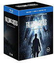 【中古】Falling Skies: The Complete Series Box Set [Blu-ray]【メーカー名】Turner Home Ent【メーカー型番】35226347【ブランド名】【商品説明】 こちらの商品は中古品となっております。 画像はイメージ写真ですので 商品のコンディション・付属品の有無については入荷の度異なります。 買取時より付属していたものはお付けしておりますが付属品や消耗品に保証はございません。 商品ページ画像以外の付属品はございませんのでご了承下さいませ。 中古品のため使用に影響ない程度の使用感・経年劣化（傷、汚れなど）がある場合がございます。 また、中古品の特性上ギフトには適しておりません。 製品に関する詳細や設定方法は メーカーへ直接お問い合わせいただきますようお願い致します。 当店では初期不良に限り 商品到着から7日間は返品を受付けております。 他モールとの併売品の為 完売の際はご連絡致しますのでご了承ください。 プリンター・印刷機器のご注意点 インクは配送中のインク漏れ防止の為、付属しておりませんのでご了承下さい。 ドライバー等ソフトウェア・マニュアルはメーカーサイトより最新版のダウンロードをお願い致します。 ゲームソフトのご注意点 特典・付属品・パッケージ・プロダクトコード・ダウンロードコード等は 付属していない場合がございますので事前にお問合せ下さい。 商品名に「輸入版 / 海外版 / IMPORT 」と記載されている海外版ゲームソフトの一部は日本版のゲーム機では動作しません。 お持ちのゲーム機のバージョンをあらかじめご参照のうえ動作の有無をご確認ください。 輸入版ゲームについてはメーカーサポートの対象外です。 DVD・Blu-rayのご注意点 特典・付属品・パッケージ・プロダクトコード・ダウンロードコード等は 付属していない場合がございますので事前にお問合せ下さい。 商品名に「輸入版 / 海外版 / IMPORT 」と記載されている海外版DVD・Blu-rayにつきましては 映像方式の違いの為、一般的な国内向けプレイヤーにて再生できません。 ご覧になる際はディスクの「リージョンコード」と「映像方式※DVDのみ」に再生機器側が対応している必要があります。 パソコンでは映像方式は関係ないため、リージョンコードさえ合致していれば映像方式を気にすることなく視聴可能です。 商品名に「レンタル落ち 」と記載されている商品につきましてはディスクやジャケットに管理シール（値札・セキュリティータグ・バーコード等含みます）が貼付されています。 ディスクの再生に支障の無い程度の傷やジャケットに傷み（色褪せ・破れ・汚れ・濡れ痕等）が見られる場合がありますので予めご了承ください。 2巻セット以上のレンタル落ちDVD・Blu-rayにつきましては、複数枚収納可能なトールケースに同梱してお届け致します。 トレーディングカードのご注意点 当店での「良い」表記のトレーディングカードはプレイ用でございます。 中古買取り品の為、細かなキズ・白欠け・多少の使用感がございますのでご了承下さいませ。 再録などで型番が違う場合がございます。 違った場合でも事前連絡等は致しておりませんので、型番を気にされる方はご遠慮ください。 ご注文からお届けまで 1、ご注文⇒ご注文は24時間受け付けております。 2、注文確認⇒ご注文後、当店から注文確認メールを送信します。 3、お届けまで3-10営業日程度とお考え下さい。 　※海外在庫品の場合は3週間程度かかる場合がございます。 4、入金確認⇒前払い決済をご選択の場合、ご入金確認後、配送手配を致します。 5、出荷⇒配送準備が整い次第、出荷致します。発送後に出荷完了メールにてご連絡致します。 　※離島、北海道、九州、沖縄は遅れる場合がございます。予めご了承下さい。 当店ではすり替え防止のため、シリアルナンバーを控えております。 万が一、違法行為が発覚した場合は然るべき対応を行わせていただきます。 お客様都合によるご注文後のキャンセル・返品はお受けしておりませんのでご了承下さい。 電話対応は行っておりませんので、ご質問等はメッセージまたはメールにてお願い致します。