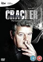 【中古】(非常に良い）Cracker Complete Series【メーカー名】ITV Studios【メーカー型番】5037115294630【ブランド名】【商品説明】 こちらの商品は中古品となっております。 画像はイメージ写真ですので 商品のコンディション・付属品の有無については入荷の度異なります。 買取時より付属していたものはお付けしておりますが付属品や消耗品に保証はございません。 商品ページ画像以外の付属品はございませんのでご了承下さいませ。 中古品のため使用に影響ない程度の使用感・経年劣化（傷、汚れなど）がある場合がございます。 また、中古品の特性上ギフトには適しておりません。 製品に関する詳細や設定方法は メーカーへ直接お問い合わせいただきますようお願い致します。 当店では初期不良に限り 商品到着から7日間は返品を受付けております。 他モールとの併売品の為 完売の際はご連絡致しますのでご了承ください。 プリンター・印刷機器のご注意点 インクは配送中のインク漏れ防止の為、付属しておりませんのでご了承下さい。 ドライバー等ソフトウェア・マニュアルはメーカーサイトより最新版のダウンロードをお願い致します。 ゲームソフトのご注意点 特典・付属品・パッケージ・プロダクトコード・ダウンロードコード等は 付属していない場合がございますので事前にお問合せ下さい。 商品名に「輸入版 / 海外版 / IMPORT 」と記載されている海外版ゲームソフトの一部は日本版のゲーム機では動作しません。 お持ちのゲーム機のバージョンをあらかじめご参照のうえ動作の有無をご確認ください。 輸入版ゲームについてはメーカーサポートの対象外です。 DVD・Blu-rayのご注意点 特典・付属品・パッケージ・プロダクトコード・ダウンロードコード等は 付属していない場合がございますので事前にお問合せ下さい。 商品名に「輸入版 / 海外版 / IMPORT 」と記載されている海外版DVD・Blu-rayにつきましては 映像方式の違いの為、一般的な国内向けプレイヤーにて再生できません。 ご覧になる際はディスクの「リージョンコード」と「映像方式※DVDのみ」に再生機器側が対応している必要があります。 パソコンでは映像方式は関係ないため、リージョンコードさえ合致していれば映像方式を気にすることなく視聴可能です。 商品名に「レンタル落ち 」と記載されている商品につきましてはディスクやジャケットに管理シール（値札・セキュリティータグ・バーコード等含みます）が貼付されています。 ディスクの再生に支障の無い程度の傷やジャケットに傷み（色褪せ・破れ・汚れ・濡れ痕等）が見られる場合がありますので予めご了承ください。 2巻セット以上のレンタル落ちDVD・Blu-rayにつきましては、複数枚収納可能なトールケースに同梱してお届け致します。 トレーディングカードのご注意点 当店での「良い」表記のトレーディングカードはプレイ用でございます。 中古買取り品の為、細かなキズ・白欠け・多少の使用感がございますのでご了承下さいませ。 再録などで型番が違う場合がございます。 違った場合でも事前連絡等は致しておりませんので、型番を気にされる方はご遠慮ください。 ご注文からお届けまで 1、ご注文⇒ご注文は24時間受け付けております。 2、注文確認⇒ご注文後、当店から注文確認メールを送信します。 3、お届けまで3-10営業日程度とお考え下さい。 　※海外在庫品の場合は3週間程度かかる場合がございます。 4、入金確認⇒前払い決済をご選択の場合、ご入金確認後、配送手配を致します。 5、出荷⇒配送準備が整い次第、出荷致します。発送後に出荷完了メールにてご連絡致します。 　※離島、北海道、九州、沖縄は遅れる場合がございます。予めご了承下さい。 当店ではすり替え防止のため、シリアルナンバーを控えております。 万が一、違法行為が発覚した場合は然るべき対応を行わせていただきます。 お客様都合によるご注文後のキャンセル・返品はお受けしておりませんのでご了承下さい。 電話対応は行っておりませんので、ご質問等はメッセージまたはメールにてお願い致します。