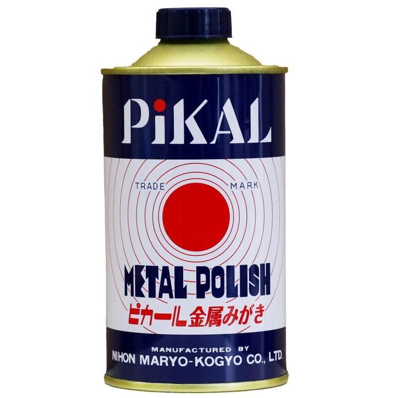 日本磨料工業 ピカール 金属磨き 300g 12100アルミナ系研磨材含有の乳化性液状金属磨表面汚れ除去から傷取り、光沢出しまで多用途超微粒子の研磨材とつや出しワックスが配合されたクロス仏具からアクセサリー類まで、金属部分のお手入れに最適内容量: 300g複数店舗にて販売をしておりますため、在庫データの更新が間に合わず、欠品にも関わらず、注文ができる場合がございます。その際は、キャンセルにて対応を取らせていただきます。当店はお電話のお問い合わせはお受けしておりませんので、ご了承ください。お問い合わせは、問い合わせフォームにてお願いをいたします。