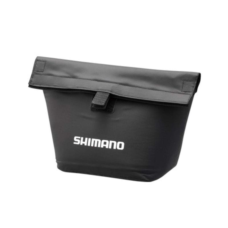シマノ(SHIMANO) リールケース リールスプラッシュガード BP-037S ブラックカラー：ブラックサイズ(cm)：16×22×12素材：ナイロン適合リールサイズ：スピニング ～#4000、ベイトリール(円形タイプ・非円形タイプ) ～#3000クッション付でリールを保護。複数店舗にて販売をしておりますため、在庫データの更新が間に合わず、欠品にも関わらず、注文ができる場合がございます。その際は、キャンセルにて対応を取らせていただきます。当店はお電話のお問い合わせはお受けしておりませんので、ご了承ください。お問い合わせは、問い合わせフォームにてお願いをいたします。