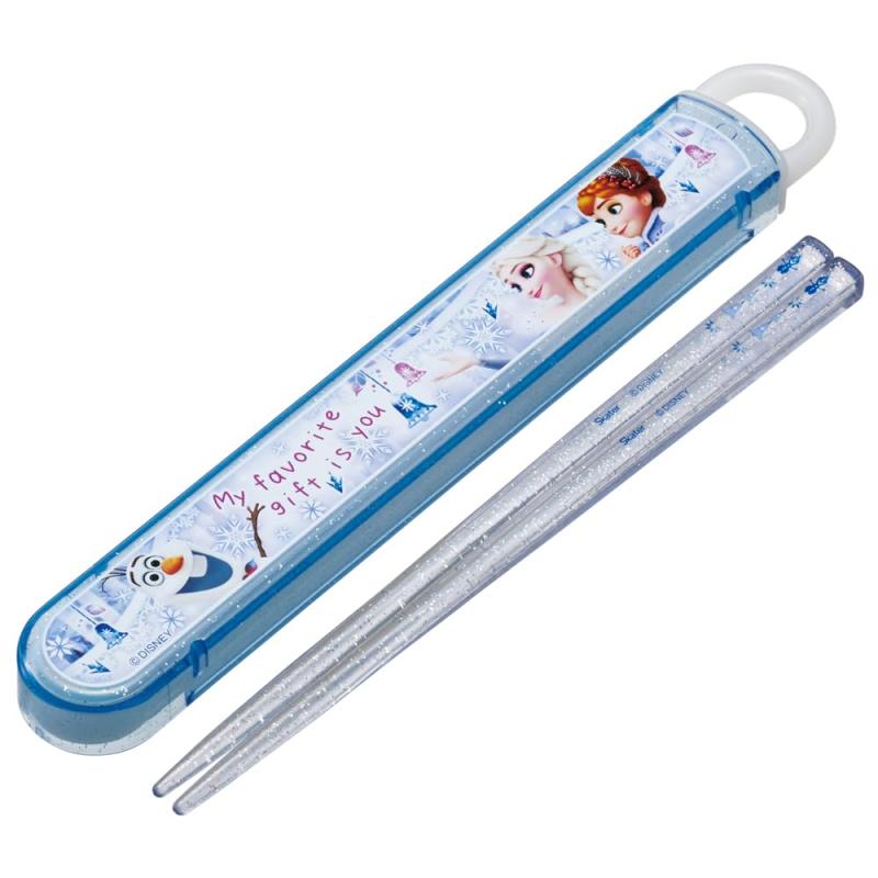 スケーター(Skater) 子供用 箸 箸箱セット 16.5cm お弁当用 抗菌加工 開けやすいスライド式 日本製 女の子 ディズニー アナと雪の女王 24 ABS2AMAG-Aサイズ:箸=長さ16.5cm 箸箱=幅19.5×奥行2.7×高さ1.5cm/生産国:日本セット内容・付属品:箸+箸箱/素材・材質:フタ・ハシ=AS樹脂 本体=ポリプロピレン銀イオンAG+抗菌剤配合箸セット、SIAA(抗菌製品技術協議会)認証マーク取得箸箱 は指で引き出す簡単スライド式、ストッパー付き箸箱なので箸を落とすことなく安心名入れスペース付き、食器洗い乾燥機対応複数店舗にて販売をしておりますため、在庫データの更新が間に合わず、欠品にも関わらず、注文ができる場合がございます。その際は、キャンセルにて対応を取らせていただきます。当店はお電話のお問い合わせはお受けしておりませんので、ご了承ください。お問い合わせは、問い合わせフォームにてお願いをいたします。