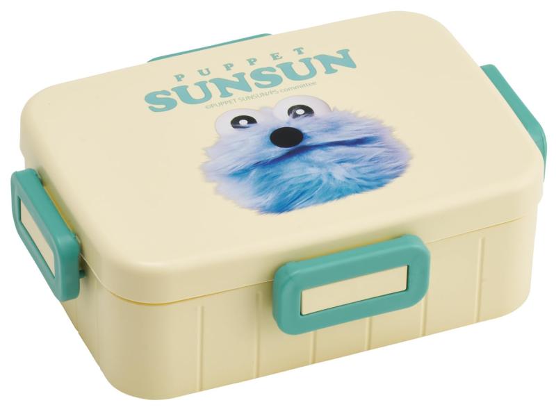 スケーター(Skater) 大人用 弁当箱 4点ロック ランチボックス 1段 650ml 食洗機対応 レンジ対応 日本製 パペットスンスン YZFL7-Aサイズ：横17.5×縦12.9×高5.8cm材質：ポリプロピレン、パッキン：シリコン樹脂原産国：日本複数店舗にて販売をしておりますため、在庫データの更新が間に合わず、欠品にも関わらず、注文ができる場合がございます。その際は、キャンセルにて対応を取らせていただきます。当店はお電話のお問い合わせはお受けしておりませんので、ご了承ください。お問い合わせは、問い合わせフォームにてお願いをいたします。