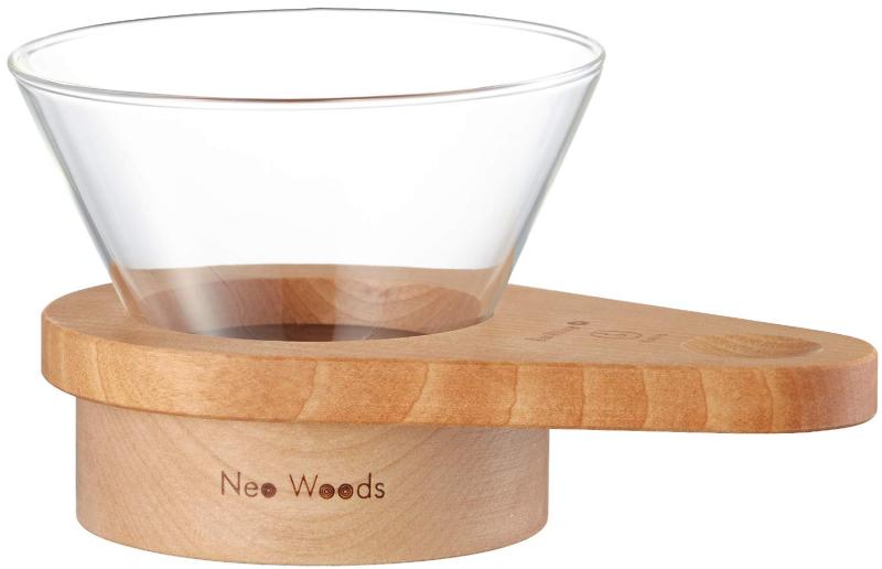 Kalita (カリタ) コーヒードリッパー しずく型 2~4人用 WDG-185 #44308サイズ(約):幅16.5×奥行11.3×高さ9cm素材・材質:ガラス部/耐熱ガラス、木部/広葉樹無垢材 (オイル仕上げ)生産国:ガラス部/中国、木部/広葉樹無垢材 (日本/根尾)対応人数:2~4人用対応フィルター:ウェーブフィルター185複数店舗にて販売をしておりますため、在庫データの更新が間に合わず、欠品にも関わらず、注文ができる場合がございます。その際は、キャンセルにて対応を取らせていただきます。当店はお電話のお問い合わせはお受けしておりませんので、ご了承ください。お問い合わせは、問い合わせフォームにてお願いをいたします。