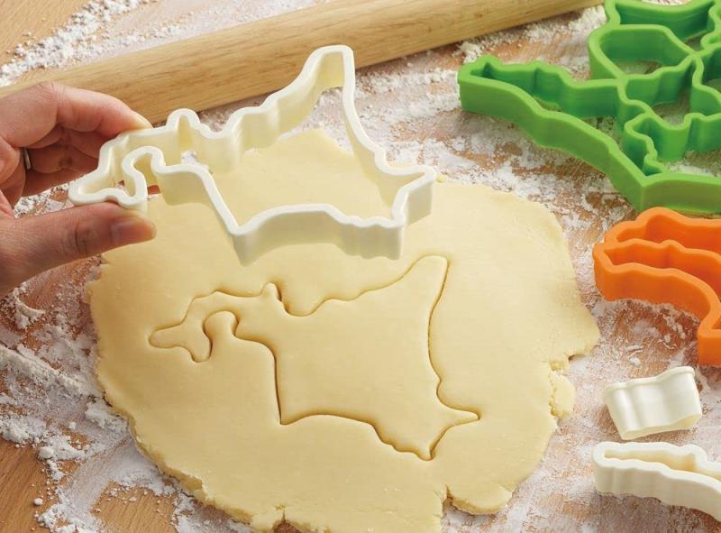 シオカゼ商店の和平フレイズ(Wahei freiz) 曙産業 クッキー 抜き型 日本製 都道府県の形のクッキーが作れる 北海道 東北 関東甲信越 北陸 東海 近畿 中国 四国 九州 沖縄 ケンミンクッキー全国セット SE-947｜アングル3