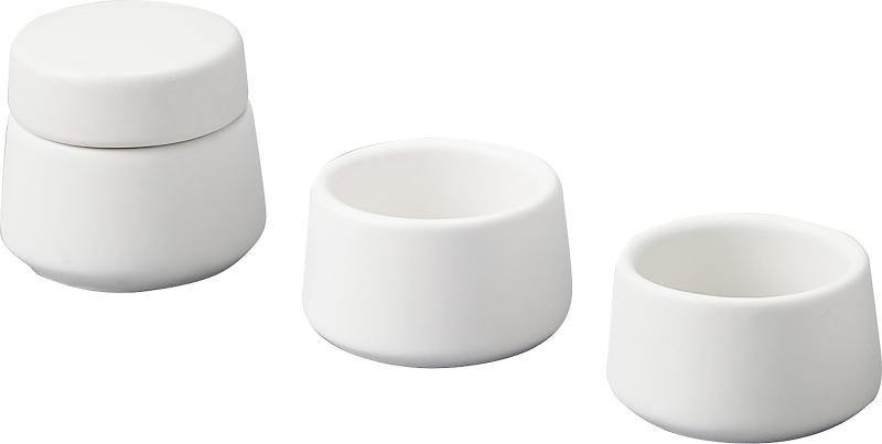 山崎実業(Yamazaki) 神具 3点セット ホワイト 約W5×D5×H4.5cm(水玉) タワー tower 陶器 お供え 水玉1個 皿2枚 神具セット 8188。商品サイズ:水玉:約W5×D5×H4.5cm(蓋含む) 皿:約W5×D5×H3cm品質表示:本体:陶器重量:水玉:約85g / 皿:約50g(1つあたり)色:ホワイト複数店舗にて販売をしておりますため、在庫データの更新が間に合わず、欠品にも関わらず、注文ができる場合がございます。その際は、キャンセルにて対応を取らせていただきます。当店はお電話のお問い合わせはお受けしておりませんので、ご了承ください。お問い合わせは、問い合わせフォームにてお願いをいたします。