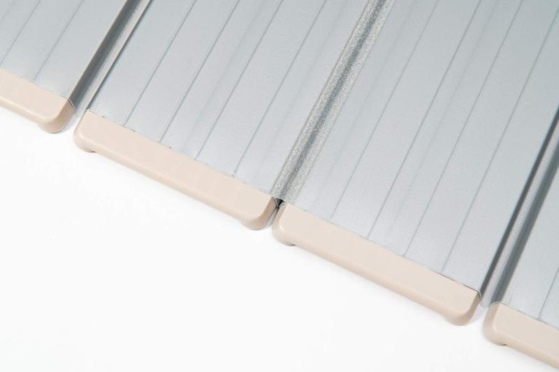 シオカゼ商店の東プレ 折りたたみ 風呂ふた 抗菌 Ag+ メタリックグレー 75×149cm 日本製 L15｜アングル3