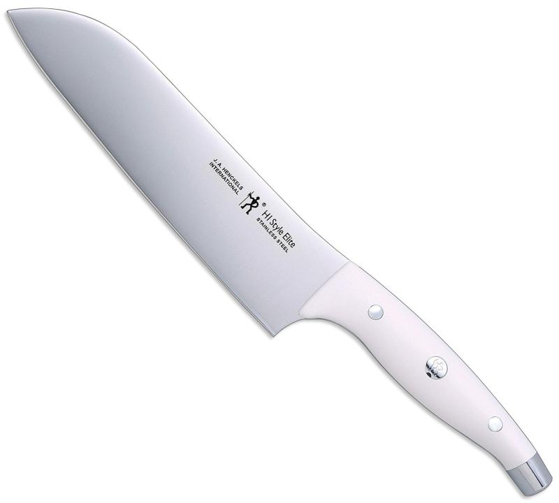 ZWILLING J.A.HENCKELS(ツヴィリング J.A.ヘンケルス) ヘンケルス HI スタイルエリート 三徳 白 16807-481【手にフィットする流線型ハンドル】人間工学に基づいたカーブデザインで、握りやすく長時間の調理でも疲れにくい快適な使い心地。【選べるカラーバリエーション|キッチンを彩るおしゃれ包丁】ホワイト・ピーチ・ボルドーなど、キッチンのテイストに合わせて選べるデザイン。見た目にもこだわりたい方にぴったりのキッチンツール。【錆びに強いステンレス製|日本製の高品質包丁】岐阜県関市で製造された信頼の日本品質。錆びにくく衛生的で、切れ味も長持ちするステンレス刃を採用。【食洗機対応でお手入れ簡単】忙しい毎日をサポートする食洗機対応(低温モード推奨)。お手入れが簡単で、いつでも清潔に保てます。【ヘンケルスならではの絶妙な重さとバランス】適度な重みとアーチ型ハンドルで、安定感のあるカットを実現。家庭用包丁として使いやすさと信頼性を両立。野菜、肉、魚を一本でカバーできる三徳包丁刃渡り:18cm材質:刃部=特殊ステンレス鋼 ハンドル=ABS樹脂原産国:日本複数店舗にて販売をしておりますため、在庫データの更新が間に合わず、欠品にも関わらず、注文ができる場合がございます。その際は、キャンセルにて対応を取らせていただきます。当店はお電話のお問い合わせはお受けしておりませんので、ご了承ください。お問い合わせは、問い合わせフォームにてお願いをいたします。