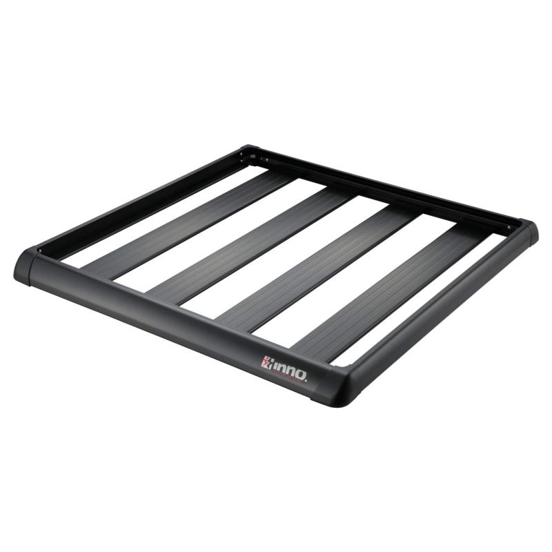カーメイト(Carmate) inno ルーフラック エアロフォルム 【118.5x111.5x7.5cm】アルミ製 パネル 日本製 INT579BKアウトドアで使用するコンテナボックスなど、車内に載り切らない荷物の積載に便利なエアロフォルムのルーフラックです。精悍なマットブラックのエアロフォルムでSUVやミニバンにもマッチするデザインです。Mサイズクラスのコンテナボックスを6つ積載可能。ミニバン、SUVにピッタリのサイズ。スクエアベース・エアロベース、どちらにも取付できます。　(ベースキャリア別売)縦パネルを採用し、風切り音を軽減。複数店舗にて販売をしておりますため、在庫データの更新が間に合わず、欠品にも関わらず、注文ができる場合がございます。その際は、キャンセルにて対応を取らせていただきます。当店はお電話のお問い合わせはお受けしておりませんので、ご了承ください。お問い合わせは、問い合わせフォームにてお願いをいたします。