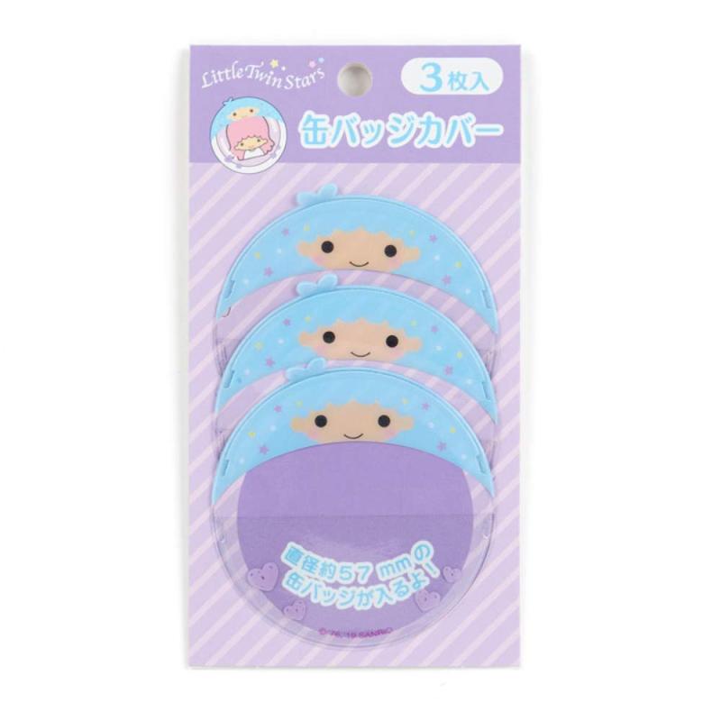 サンリオ(SANRIO) リトルツインスターズ 缶バッジカバー3枚入り キキ(ときめき推し事グッズ)缶バッジが着ぐるみをかぶっているように見えてキュートかわいく保護出来て愛しさ増しまし本体サイズ:約7.5×0.2×6.5cm主な材料・原料:PVC直径5.7cmの缶バッジが入る着ぐるみタイプのカバーですお気に入りの缶バッジをかわいく保護できます(C)1976,2019 SANRIO CO.,LTD.(P)セット内容:3枚セット複数店舗にて販売をしておりますため、在庫データの更新が間に合わず、欠品にも関わらず、注文ができる場合がございます。その際は、キャンセルにて対応を取らせていただきます。当店はお電話のお問い合わせはお受けしておりませんので、ご了承ください。お問い合わせは、問い合わせフォームにてお願いをいたします。