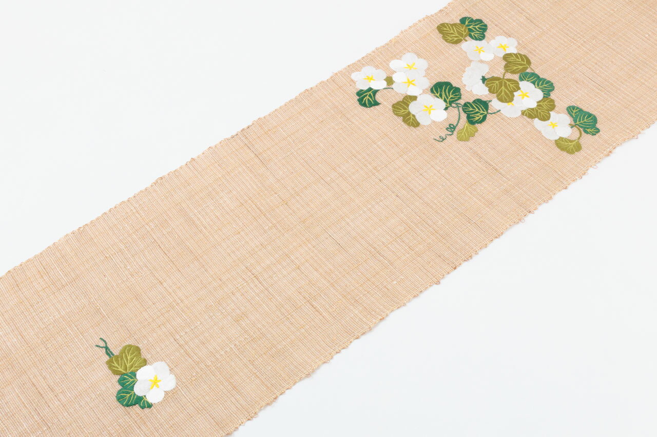 夏帯 正絹 反物 未仕立て 刺繍 夕顔 野蚕三越手織地 染帯 ベージュ 野口 京都 夏用 帯 名古屋帯 九寸名古屋帯 夏物 着物 盛夏 カジュアル 和服 和装 和装小物 着付け 小物 夏の帯 夏の着物 涼しい 涼しげ お洒落 女性用 盛夏 単衣 小紋 浴衣 紬 麻