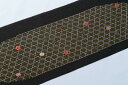 梅 刺繍 正絹半衿 黒色 染模様 刺繍入り 半襟 半衿 刺しゅう 刺繍 着物 おしゃれ 女性 大人 普段 お稽古 新品 高級 長襦袢 着物 きもの 女性 和服 和装小物 着付け小物 カジュアル 可愛い 衿 襟 紬 木綿 小紋