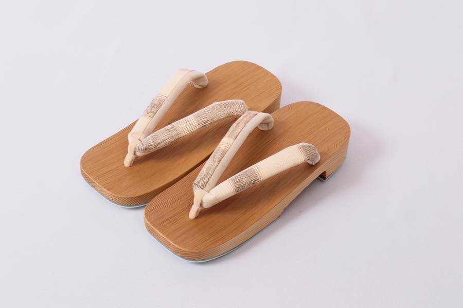 下駄 男物下駄 浴衣用 桐下駄 鼻緒 しじら 無地 衿秀 京都 草履 メンズ 男物 男性用 履物 着物 きもの お洒落 男性用 大人 夏 夏祭り 花火大会 夕涼み 夏用 浴衣 ゆかた 甚平 着物 袴 父の日 和装小物 着付小物 普段履き黒焼き 茶焼き サムウェイ