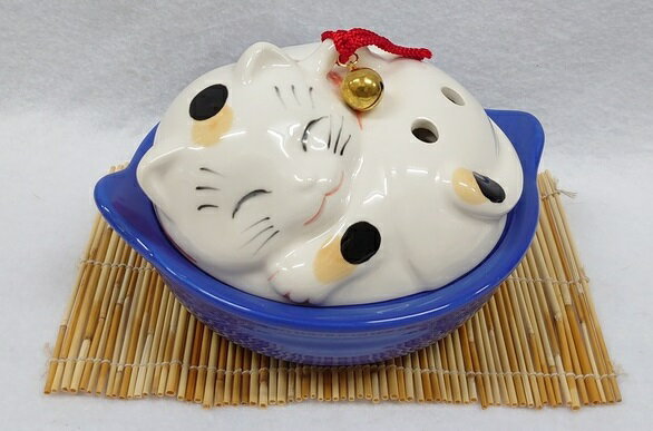 「鍋猫蚊遣器」 蚊とり器 蚊取り線香ホルダー 陶器 置物 和雑貨 猫鍋 ねこ 眠りネコ