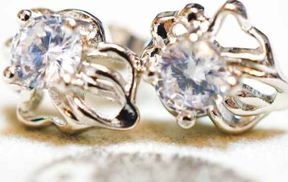 ピアス 獅子座 シルバー925 しし座 シシ座 星座 スタッド スター(4.0)