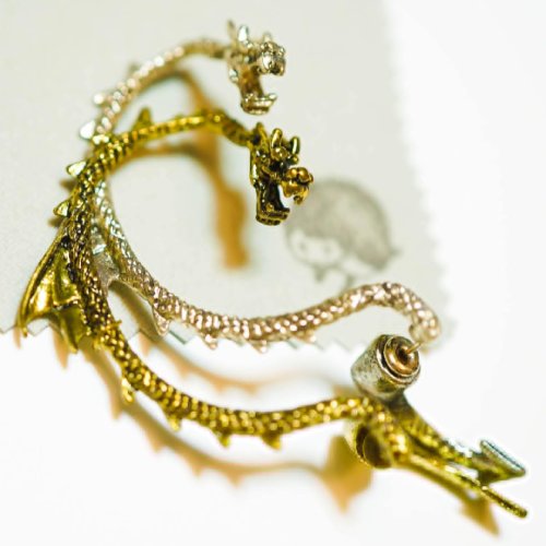 乐天商城 - 大型ピアス ドラゴン 羽 金銀 【4個】シルバー イヤカフ 龍 イアカフス アクセサリー 風水