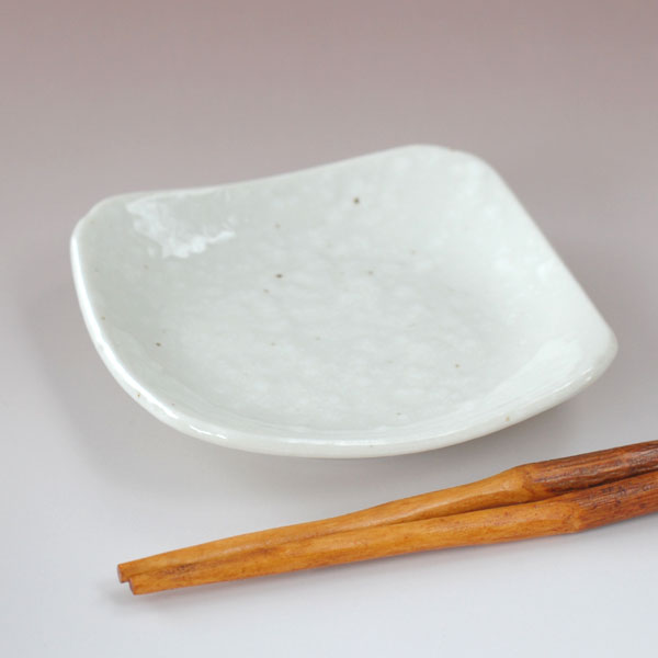 雪粉引 四角3.0皿 / 食器 薬味皿 珍味皿 角皿 白 美