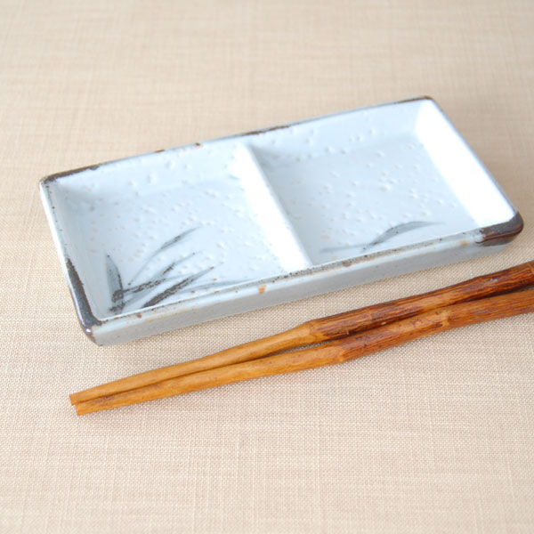 白志野 二つ切薬味皿 / 食器 珍味 薬味 そば 仕切り皿 美濃焼