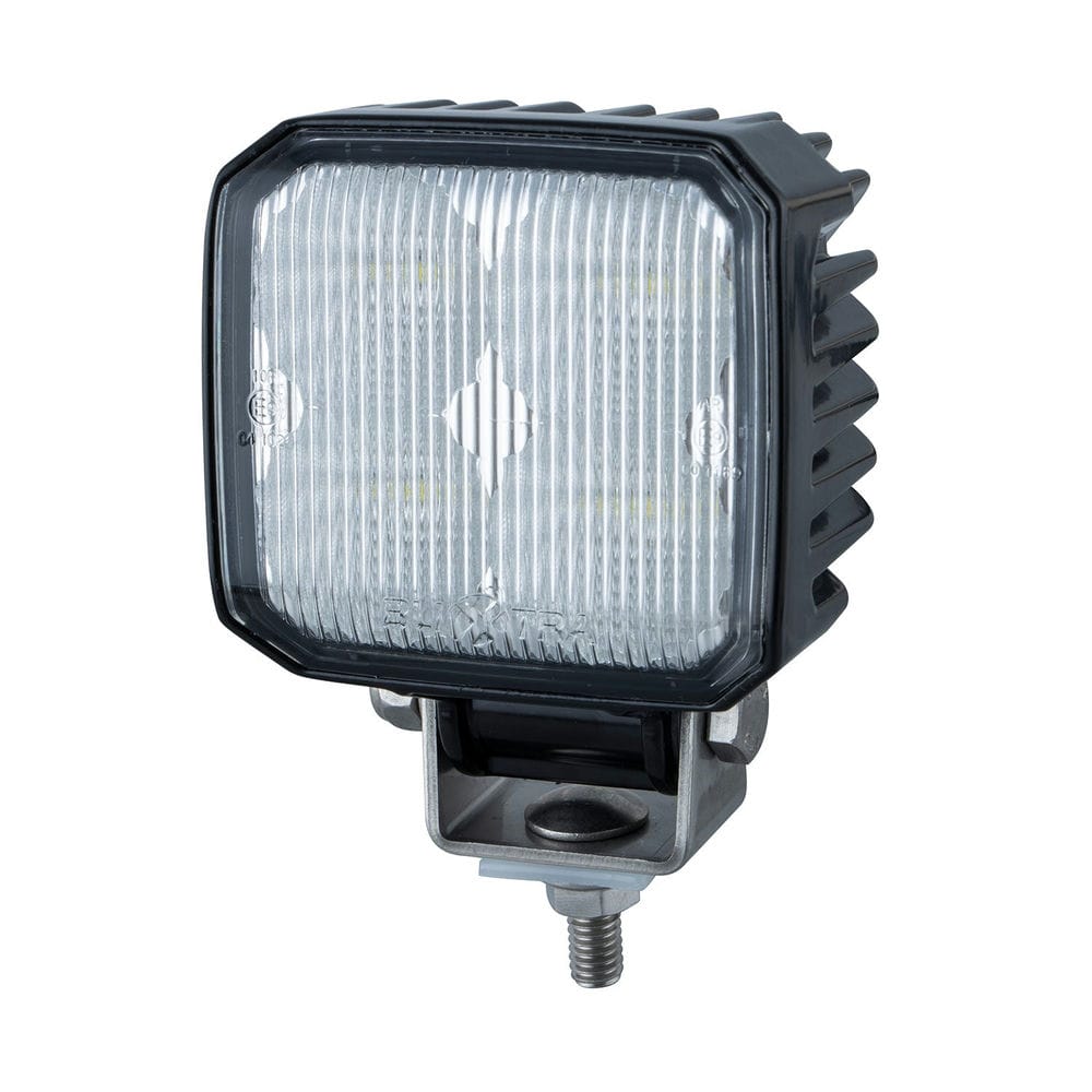 DC9V〜DC36V対応!!放熱性に優れたアルミボディの採用で軽量かつ堅牢ライセンス認証LEDを採用しEマークを取得しています。防水/防塵IP6/7。ノイズ対策を実施しています。●入力電圧(V) DC9〜DC36 ●電球の種類 LED ●材質 本体/アルミ、レンズ/プラスチック、ステー&amp;ボルト/ステンレス ●寸法(mm) H80XW85XD50 ●質量(g) 約395g ●定格電圧(V) DC9〜DC36 ●消費電力 DC12V時約1A(約12W)、 DC24時約0.5A(約12W) ●定格出力(W) 12 ●光源 LED ●色温度(K) 6000 ●明るさ 12W600lm ●LED使用数(個) 4 ※本製品はノイズ対策をしてありますが、車両によってはラジオやカーナビ、車載リモコンや無線機、バックカメラ等にノイズが発生し使用出来なくなる場合がございます。予めご了承下さい。※本製品は直視しないで下さい。視力に悪影響をあたえる危険性があります。 【送料】 送料：1回のご注文につき600円（税別）の送料をご請求いたします。 ※沖縄・離島は別途見積もりとなります。 ※ご注意 こちらの商品は取寄せ対応品です。 ご注文〜納品まで日数がかかる場合がございます。 ご注文後、メーカー欠品等による出荷できない場合がございます。 速やかにご連絡させていただきますので、あらかじめご了承くださいませ。