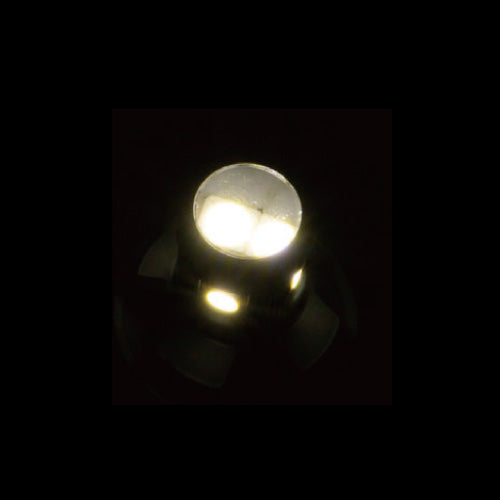 ヘッドライトのポジション周りを華麗に彩ります●口金 W2.1×9.5d ●定格電圧(V) 12/24 ●色温度(K) 6000 ●LED色 ホワイト ●寸法(mm×Φ) 30×12 ※本製品はノイズ対策をしてありますが、車両によってはラジオやカーナビ、バックカメラ等にノイズが発生する場合がございます。予めご了承下さい。 【送料】 送料：1回のご注文につき600円（税別）の送料をご請求いたします。 ※沖縄・離島は別途見積もりとなります。 ※ご注意 こちらの商品は取寄せ対応品です。 ご注文〜納品まで日数がかかる場合がございます。 ご注文後、メーカー欠品等による出荷できない場合がございます。 速やかにご連絡させていただきますので、あらかじめご了承くださいませ。